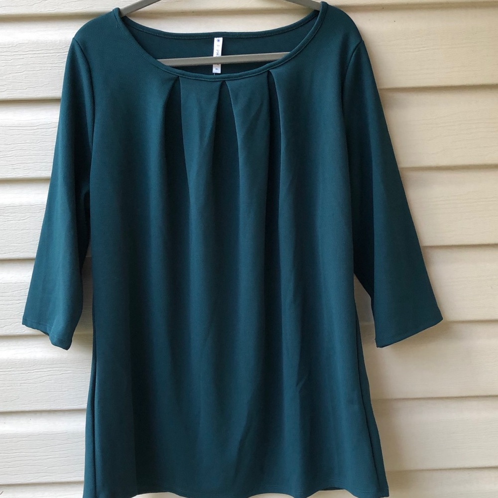 NWT XL Piphany Liv Emerald Green Top